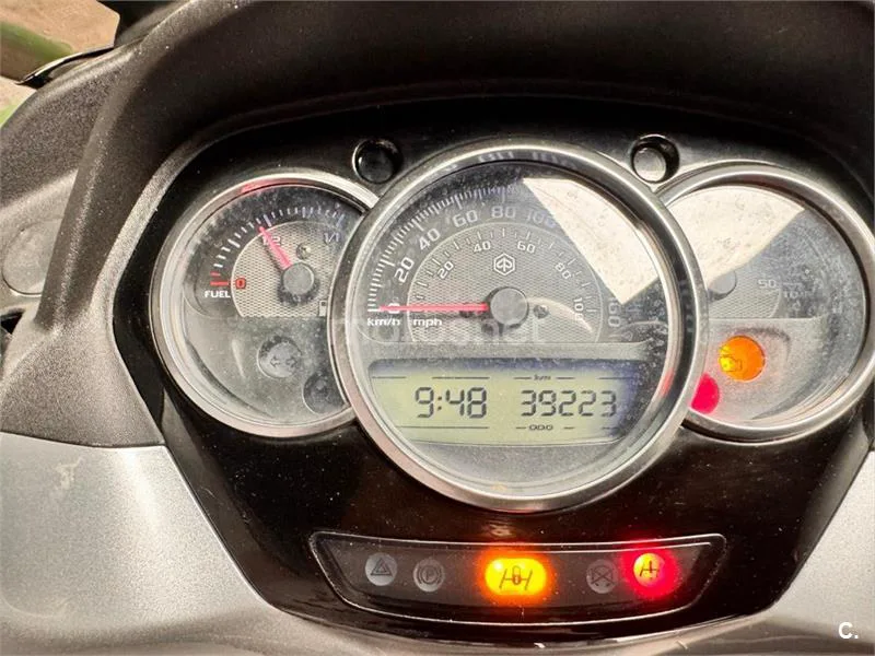 Piaggio MP3 Yourban 300 – Vista 7