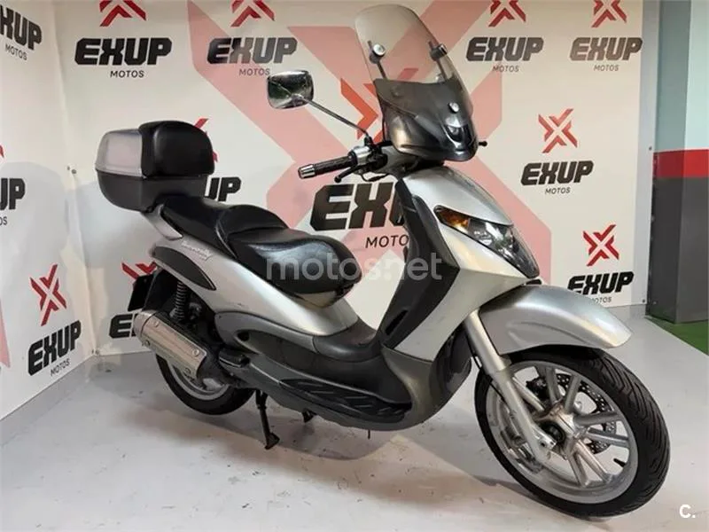 Piaggio Beverly 200 – Vista 3