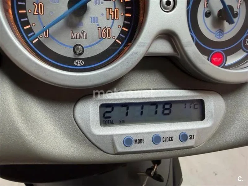 Piaggio Beverly 200 – Vista 8