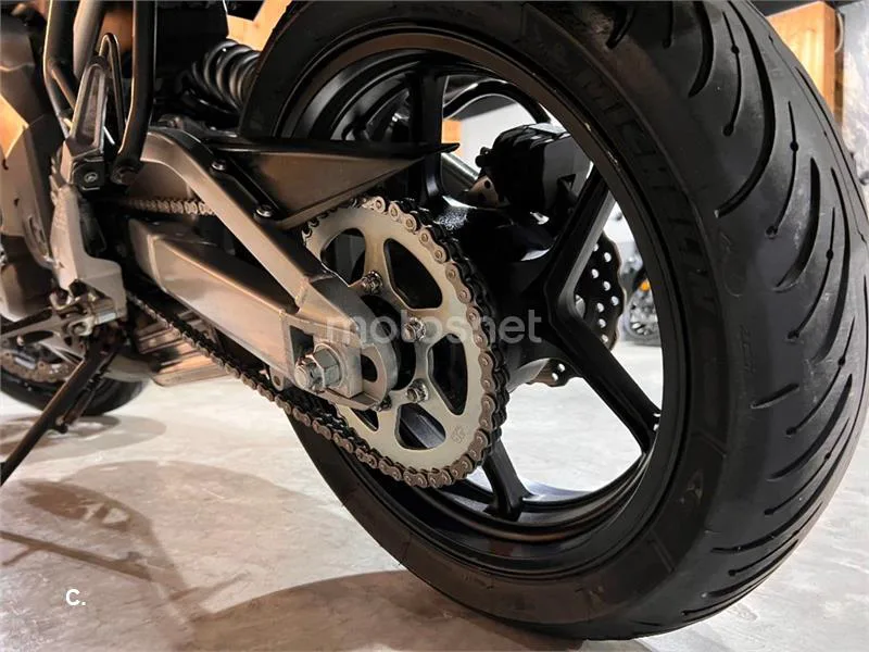 Kawasaki Versys 650 – Vista 70