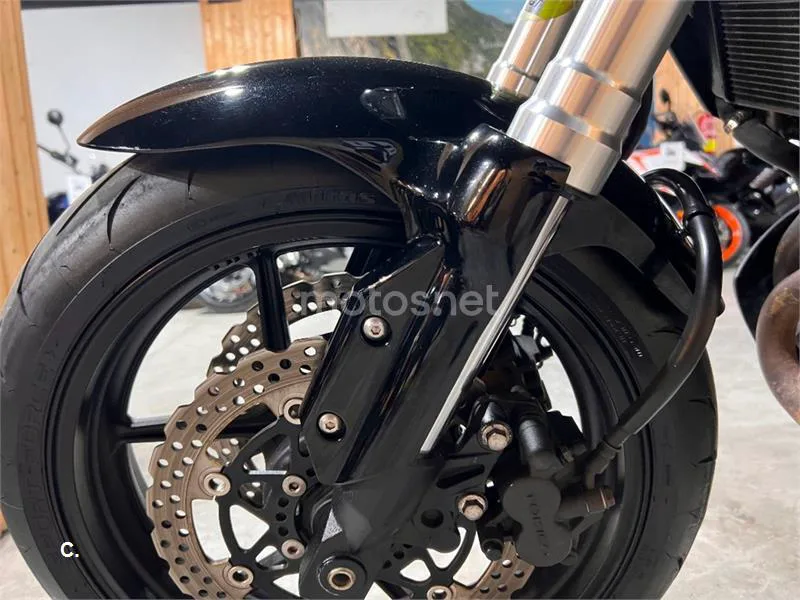 Kawasaki Versys 650 – Vista 84