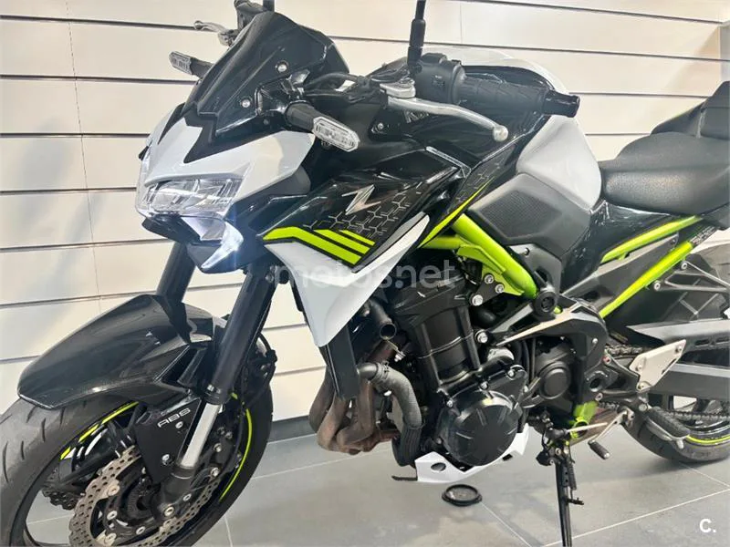 Kawasaki Z900 – Vista 7