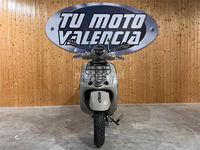 Vespa GTS 300 – Vista 23