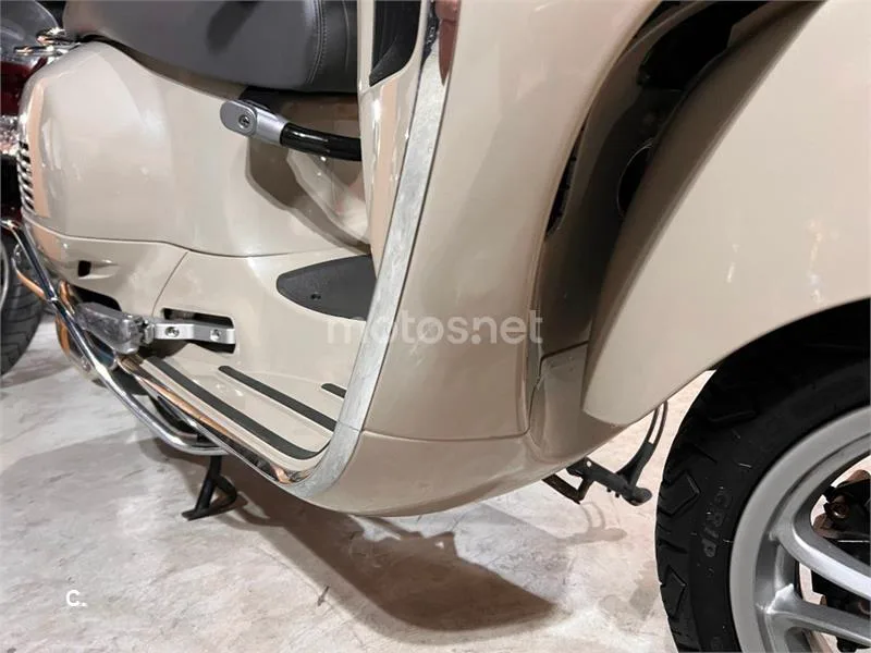 Vespa GTS 300 – Vista 37