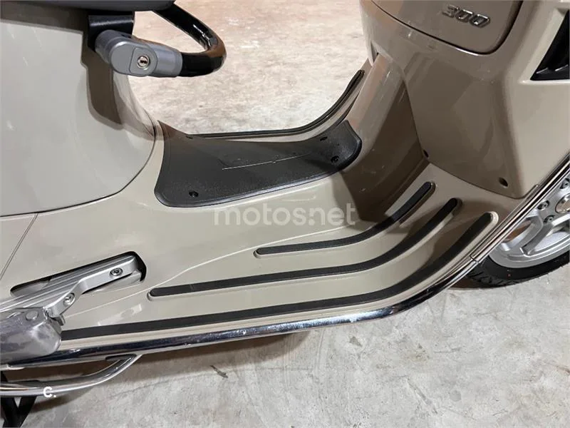 Vespa GTS 300 – Vista 41