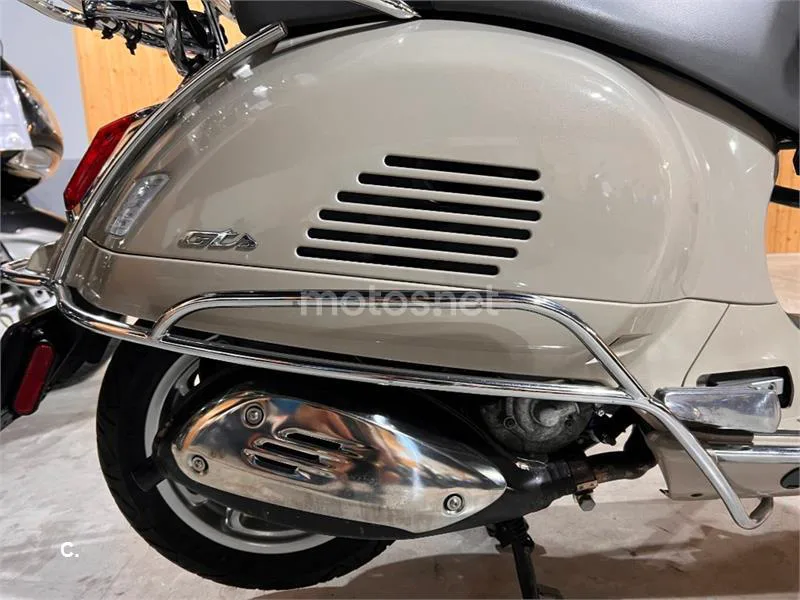 Vespa GTS 300 – Vista 48