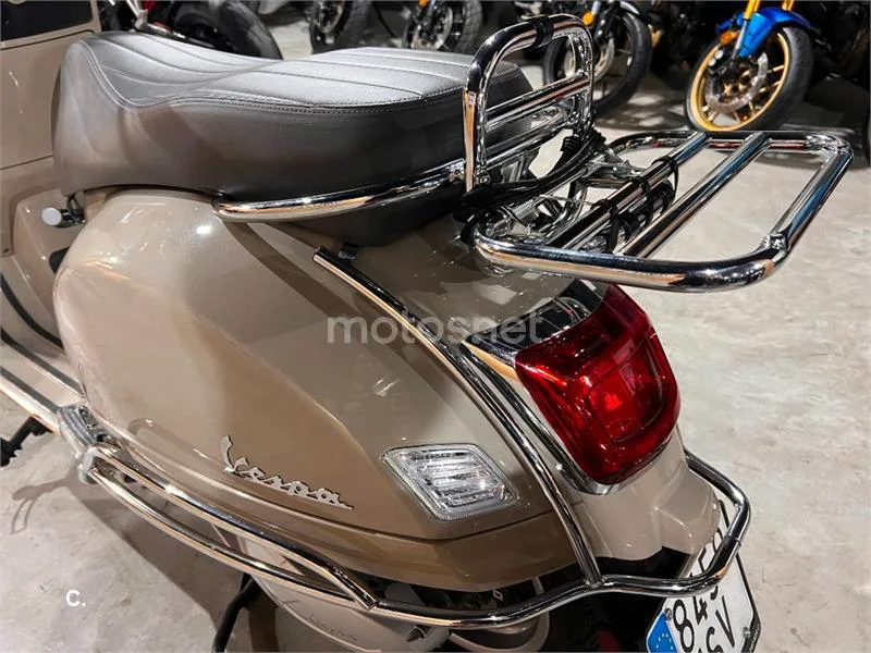 Vespa GTS 300 – Vista 54