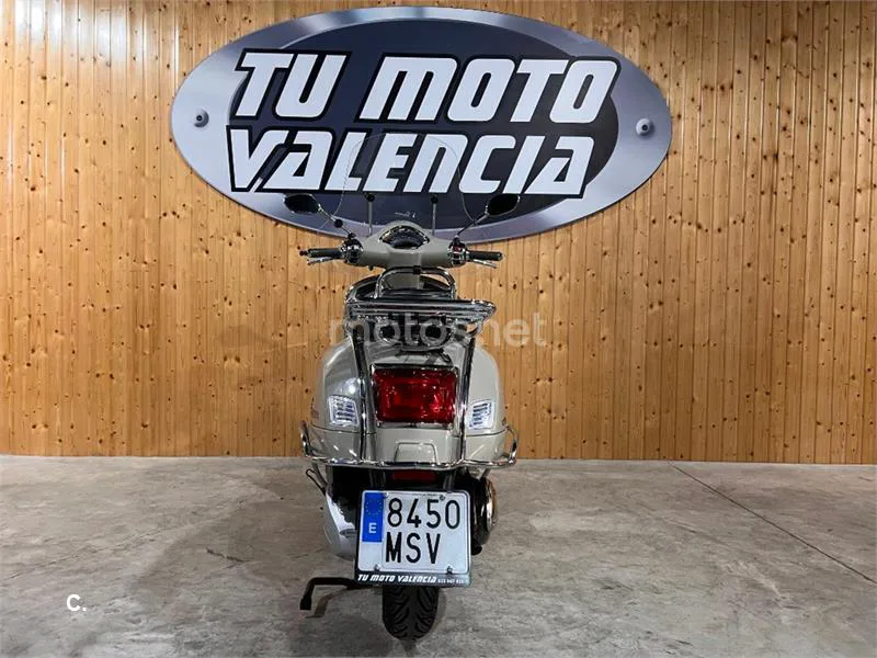 Vespa GTS 300 – Vista 7
