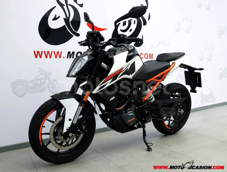 KTM 125 – Vista 8