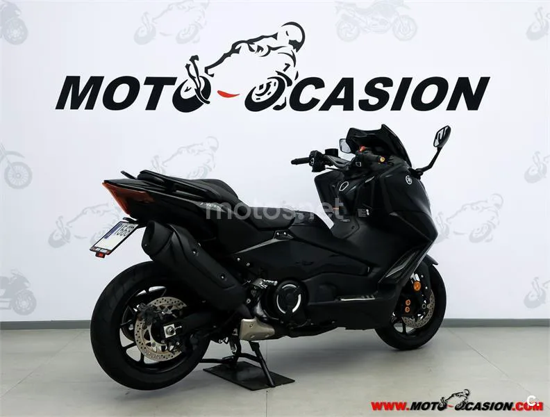 Yamaha TMAX – Vista 3