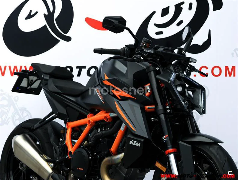 KTM 1390 Super Duke R – Vista 4