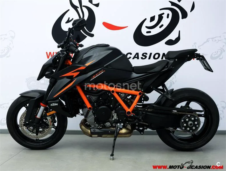 KTM 1390 Super Duke R – Vista 7