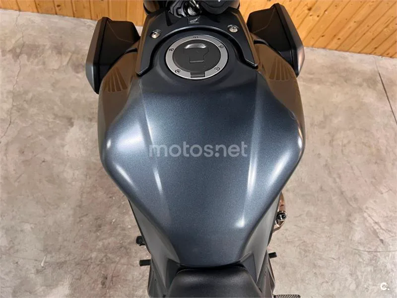Honda CB 650 R – Vista 14