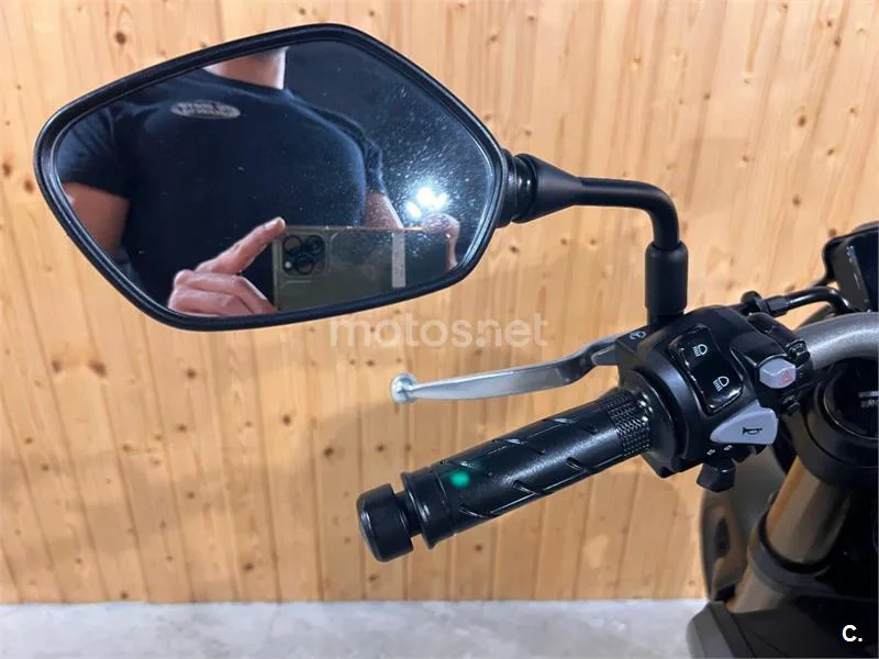 Honda CB 650 R – Vista 15