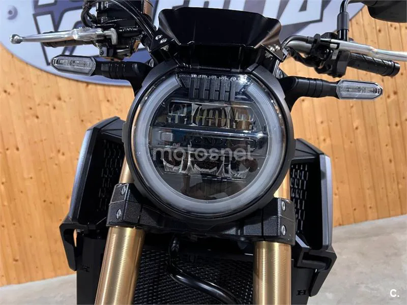 Honda CB 650 R – Vista 24