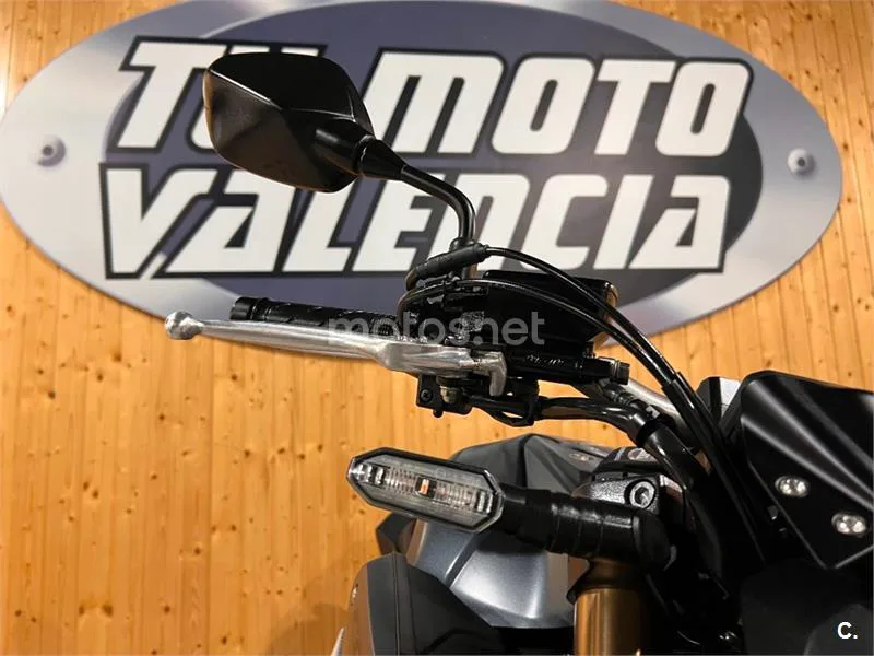 Honda CB 650 R – Vista 26
