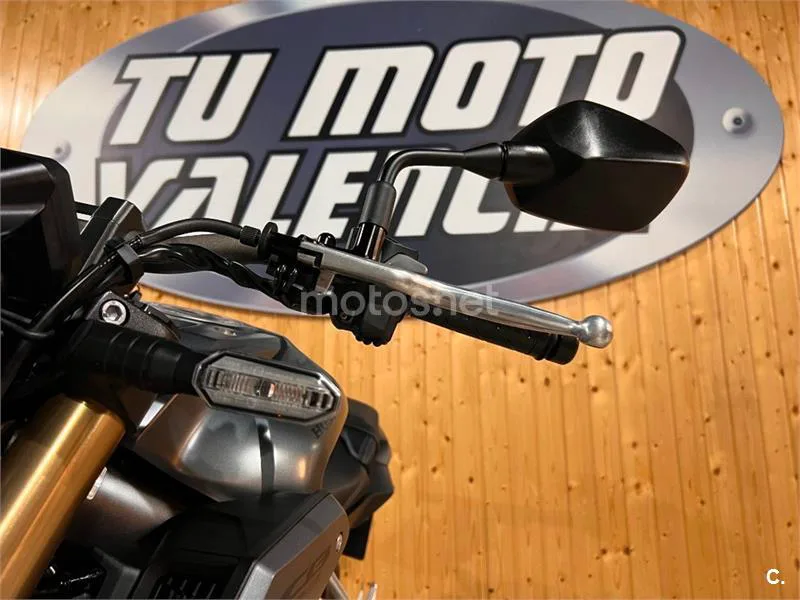 Honda CB 650 R – Vista 27