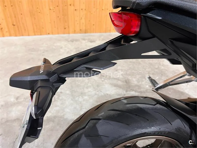 Honda CB 650 R – Vista 50