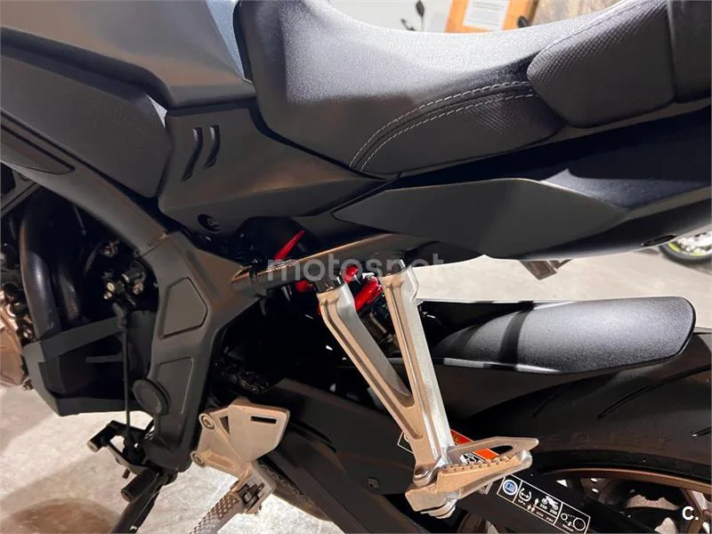 Honda CB 650 R – Vista 60