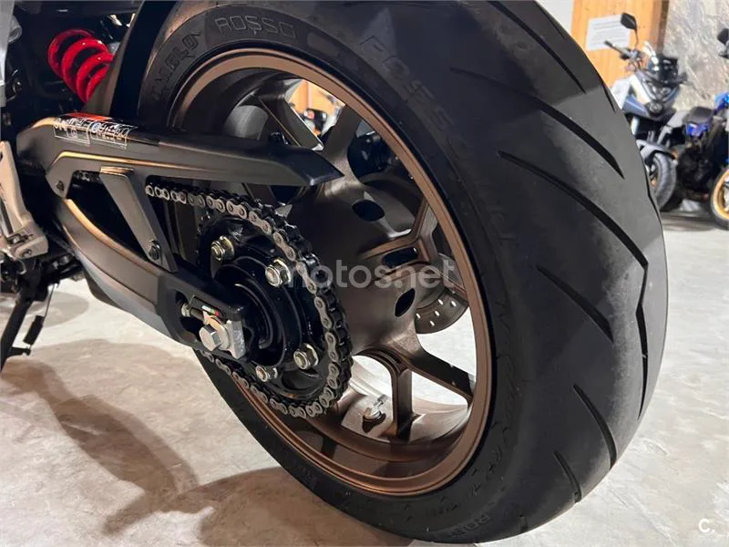 Honda CB 650 R – Vista 64