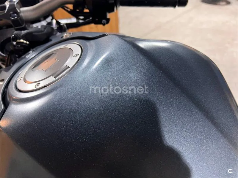 Honda CB 650 R – Vista 72
