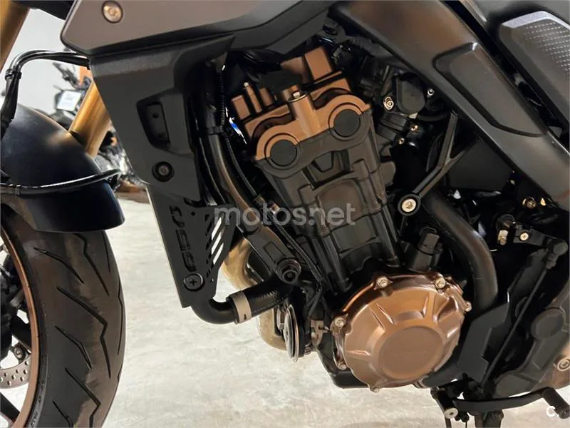 Honda CB 650 R – Vista 74