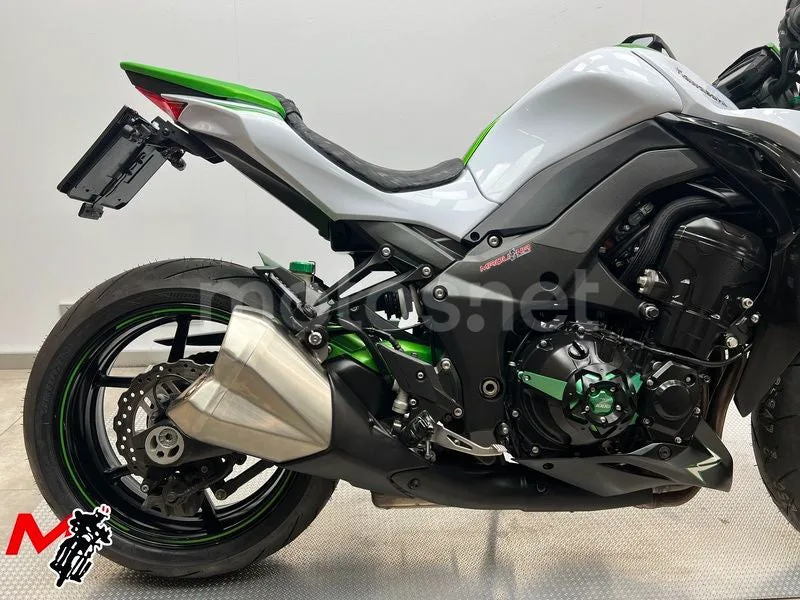 Kawasaki Z1000 – Vista 4