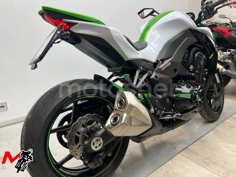 Kawasaki Z1000 – Vista 5
