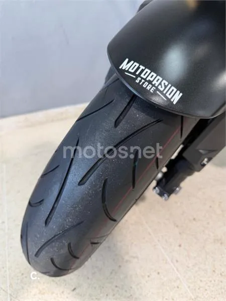 Honda CB 650 R – Vista 4