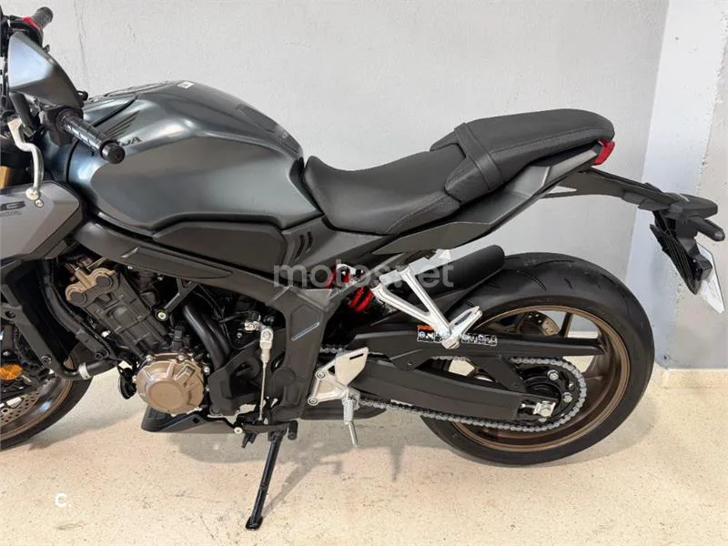 Honda CB 650 R – Vista 7