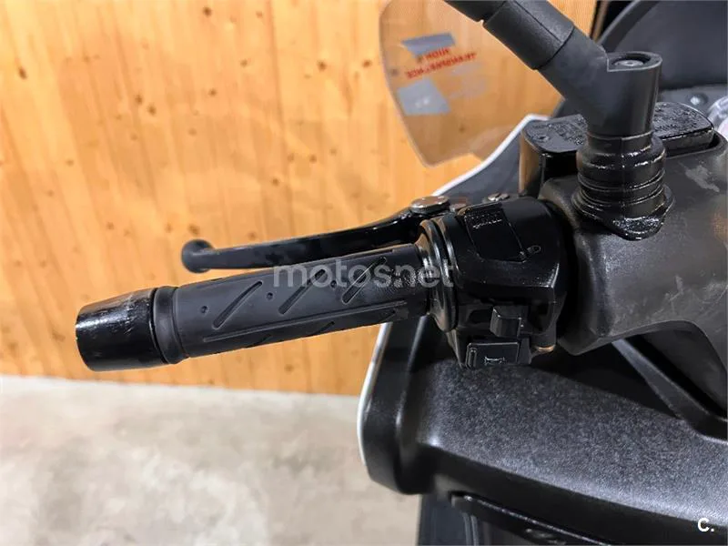 Kymco Xciting 500 R – Vista 17