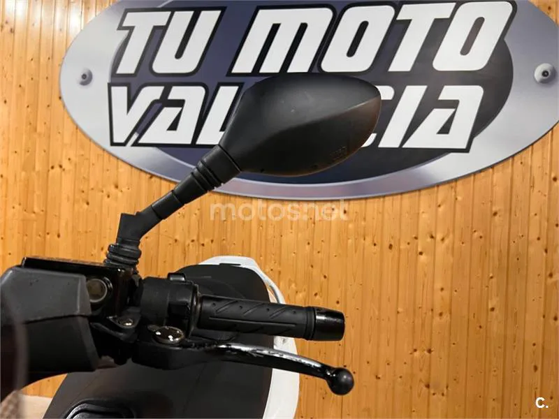 Kymco Xciting 500 R – Vista 32