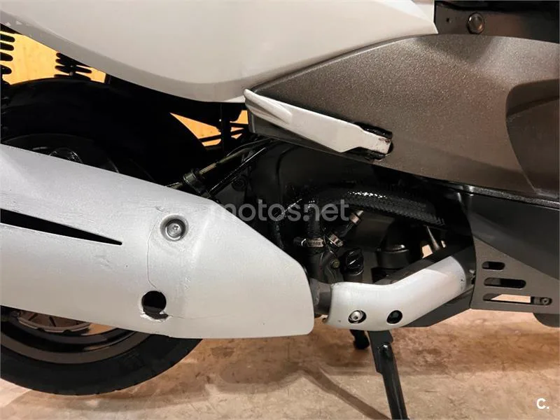 Kymco Xciting 500 R – Vista 52