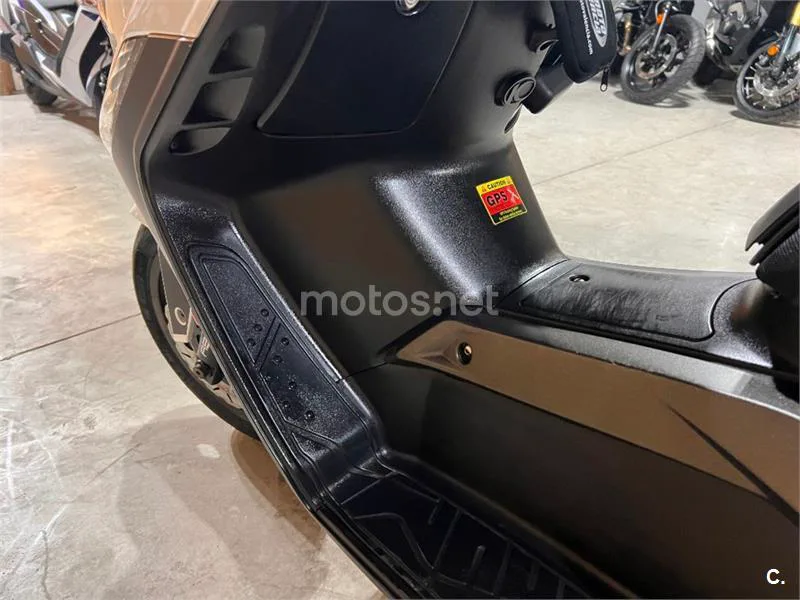 Kymco Xciting 500 R – Vista 65