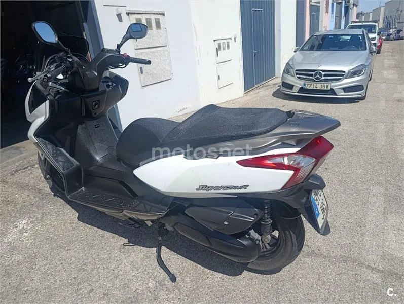 Kymco Super Dink 125 – Vista 7