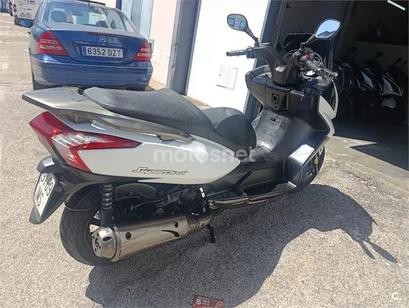 Kymco Super Dink 125 – Vista 10