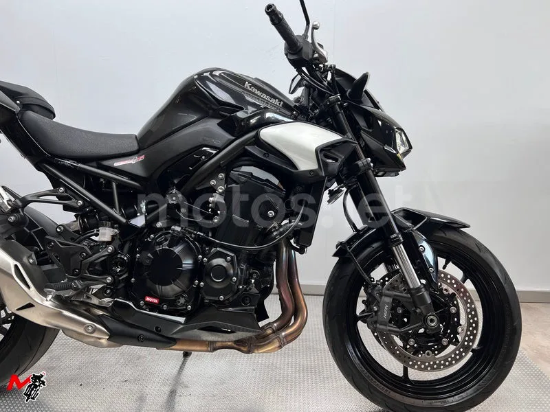 Kawasaki Z900 – Vista 3