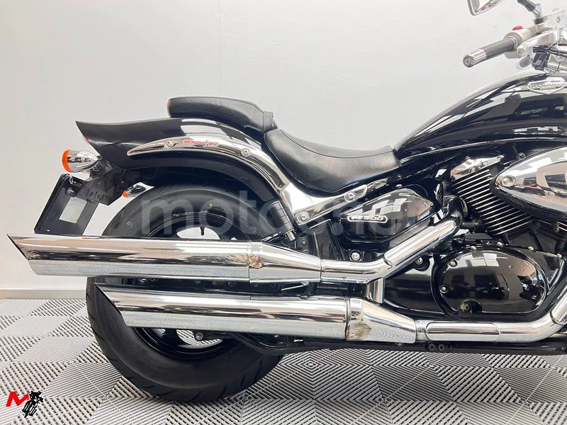 Suzuki Intruder C800 – Vista 4