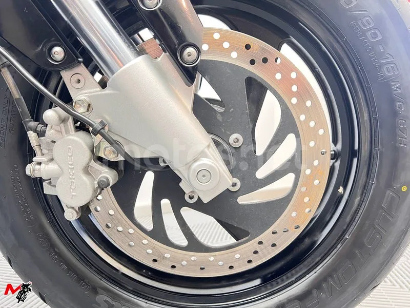 Suzuki Intruder C800 – Vista 6