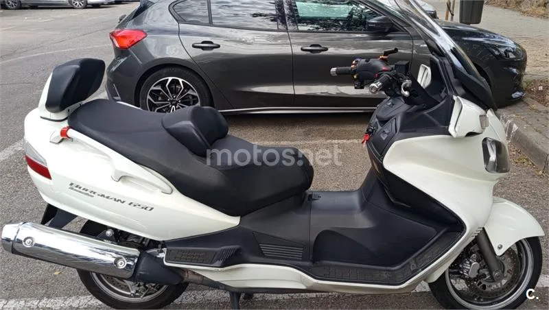 Suzuki Burgman 650 Executive – Vista 3