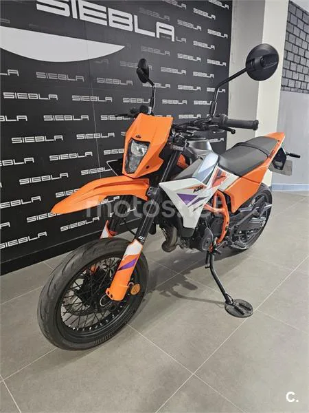 KTM 390 – Vista 11
