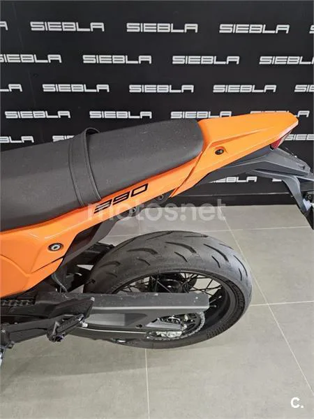 KTM 390 – Vista 12