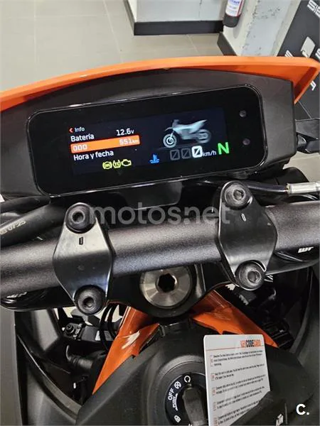 KTM 390 – Vista 8