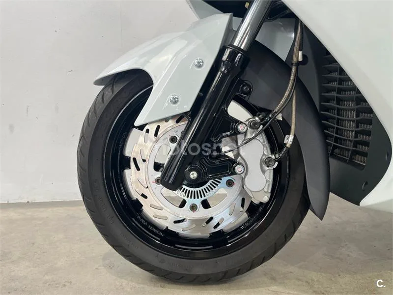 SYM Joymax 125 – Vista 17