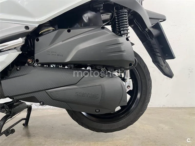 SYM Joymax 125 – Vista 19