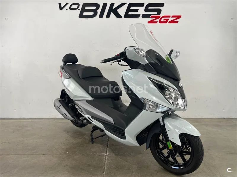 SYM Joymax 125 – Vista 3