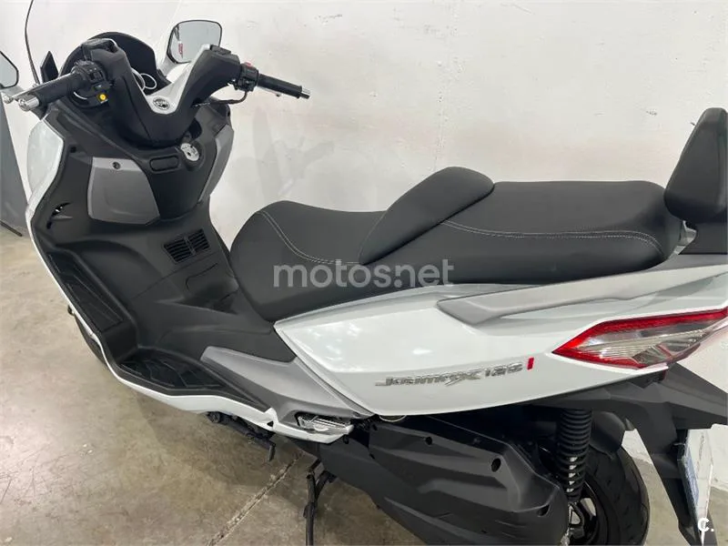 SYM Joymax 125 – Vista 21
