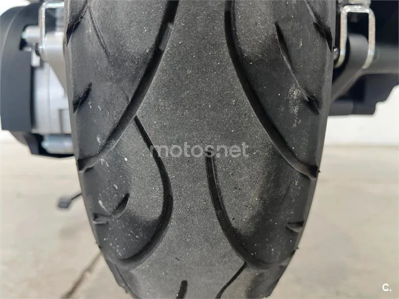 SYM Joymax 125 – Vista 25