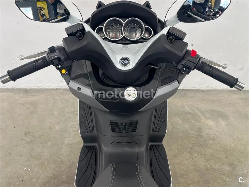 SYM Joymax 125 – Vista 8