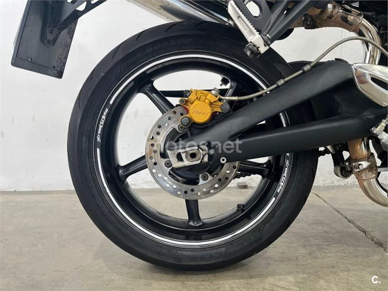 Triumph Street Triple – Vista 11